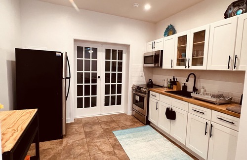 Bedford-Stuyvesant House | Digital Nomad; Duplex, Washer & Dryer in Unit; MTR