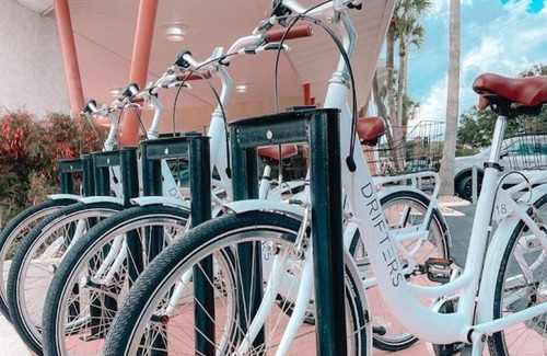 St. Augustine Hotel | Digital Retro Boutique Hotel - Single King Room Near Downtown St. Augustine & the Beach