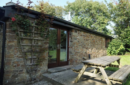 Holsworthy Cottage | DILLY DALLY BARN, family friendly, with open fire in Bradworthy