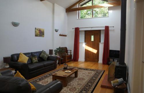 Holsworthy House | Dilly Dally Barn
