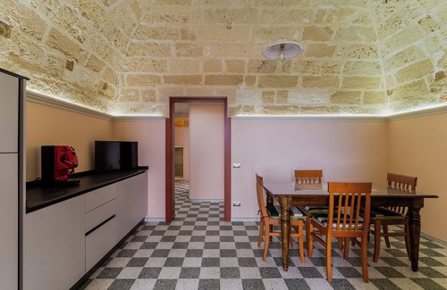 Sannicola House | Dimora Don Attilio by BarbarHouse