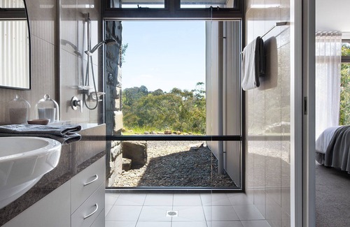 Trentham House | Dindelong Trentham Falls - Unique Architect Designed Nature Hideaway!