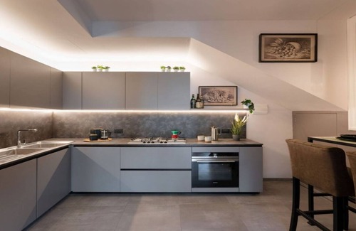 Santissima Annunziata Apartment | DINE BENEATH ORIGINAL FRESCOES HISTORICAL FLORENTINE BUILDING DATING TO 15THCENT