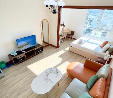 Hang Xanh Apartment | Diny ApartHotel - Rooftop Pool - The Manor 2