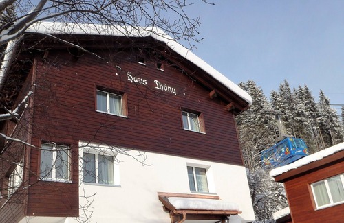 Arosa Apartment | Direct access to Train Station, Cable Car, Chair Lift and home run, free WI-FI