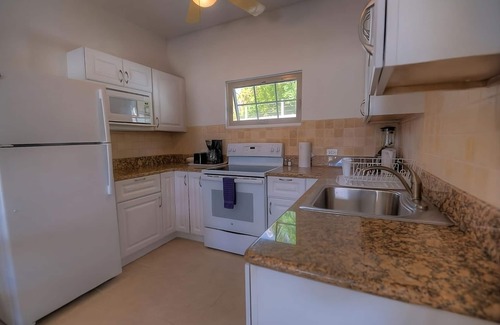 Shoal Bay House | Direct Beach Access! 2 Bedroom Poolside w/Porch! Near Maundays Bay!