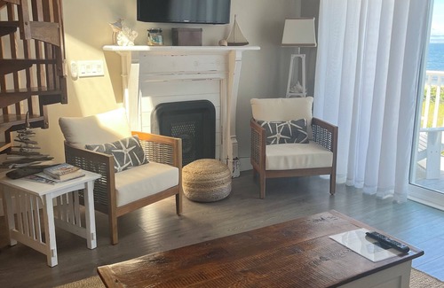 Old Orchard Beach Condo | Direct Beachfront Condo