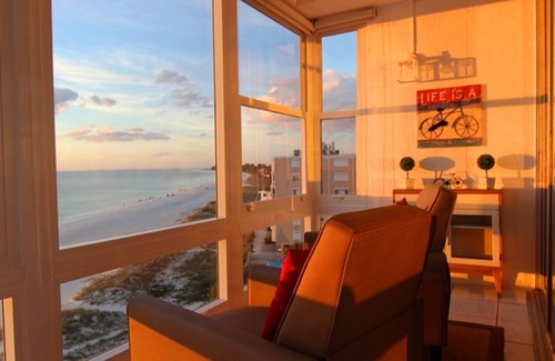 Holmes Beach Condo | Direct Beachfront 2 BD Condo On Florida’s Beautiful Gulf Coast!