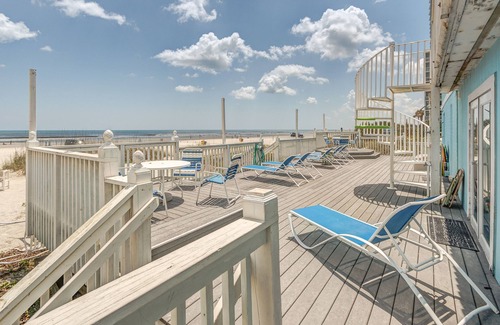 Boardwalk Apartment | DIRECT OCEAN FRONT Ground Floor 2bed/2bath Great for Families