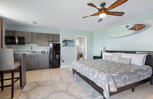 Melbourne Beach House | Direct Oceanfront relaxing escape- Single Fin