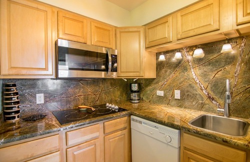 Honokowai Condo | Direct OCEANFRONT condo with AMAZING VIEWS, Near several BEACHES!