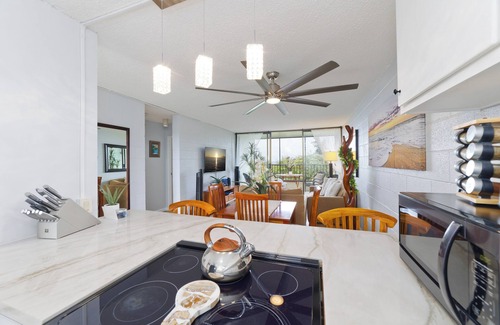 Hilo Condo | Direct Oceanfront Mauna Loa Shores #508 New Remodel next to Beach Park
