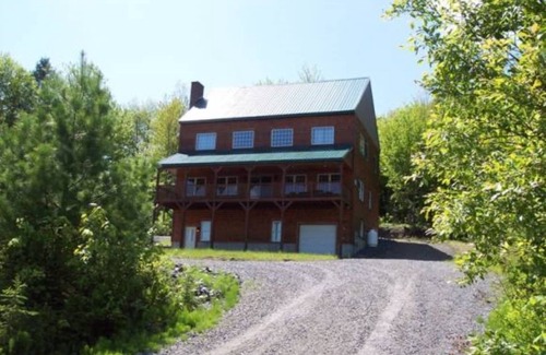 Colebrook House | Direct Snowmobile and ATV trail from front door