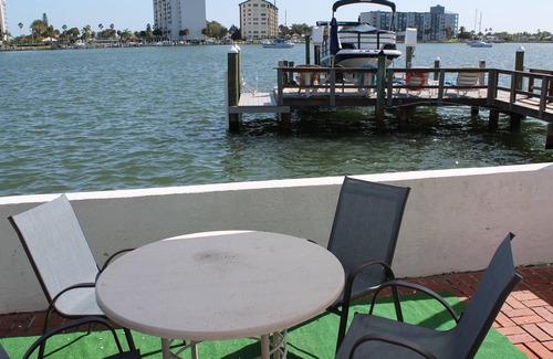 Bay Esplanade Villa | DIRECT WATERFRONT 2BDRM Villa with full kitchen, fish from porch