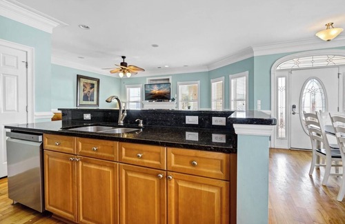 Edisto Island House | Directly across from Beach! 6 BR,(all oceanview, BTH & Heated Swim Spa! Elevator