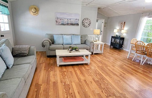 Edisto Island House | Directly across from the beach! Partial Ocean View. Sleeps 10 in beds! CLEAN
