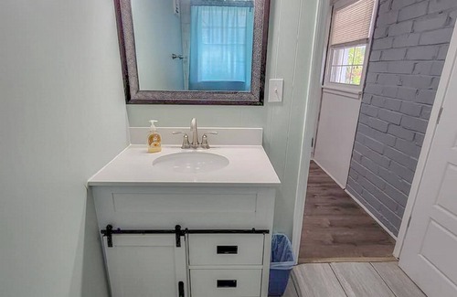 Edisto Island House | Directly across from the beach! Partial Ocean View. Sleeps 10 in beds! CLEAN