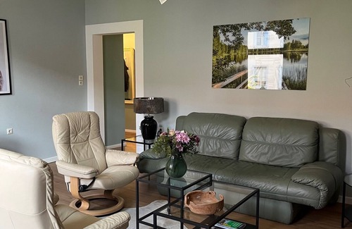 Neubrandenburg Apartment | Directly in the city center, 95sqm lovely apartment/1OG with large south-facing terrace, 900m to the lake