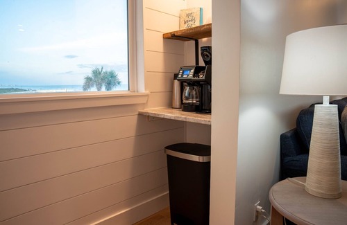 Holiday Isle Condo | Directly on the beach!