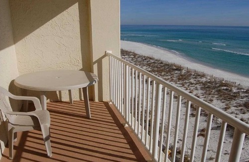Pensacola Beach Condo | Directly on the Gulf, larger end unit, both bedrooms have water view!