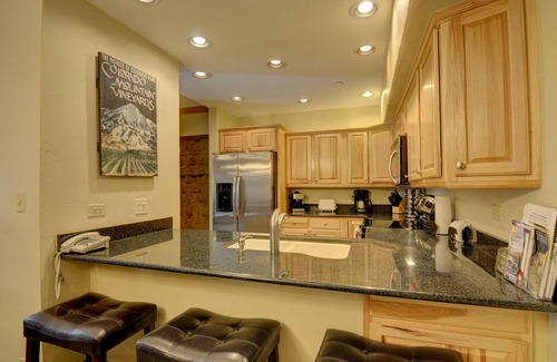 Peak 9 Condo | Discount Prices! SKI IN SKI OUT! 1/2 Block from Main Street! GREAT VIEWS!