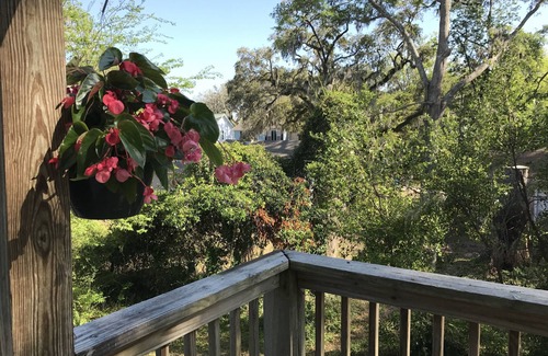 Port Royal Apartment | Discounted Rates! 2 miles to Parris Island and close to Sands Beach