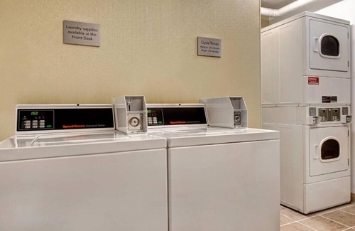 Pasadena House | Discover a Great Old Town Pasadena Hotel for Your Stay