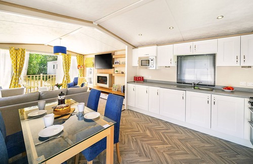 Carlisle Ski Chalet | Discover, Relax, Enjoy - Luxury Lodge all-round self-catering