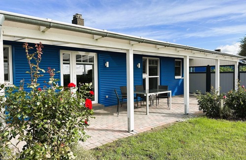 Emmelsbuell-Horsbuell House | "Discover Tranquility at Villa Deichblick Emmelsbüll: Your Perfect Getaway!"