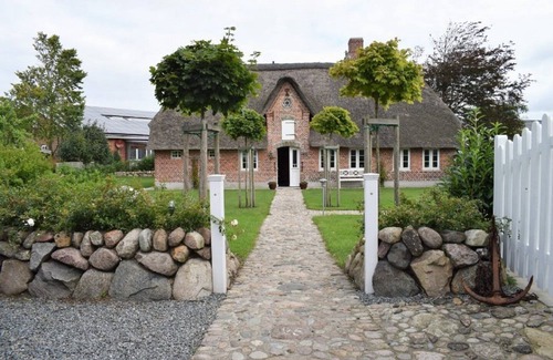 Aventoft House | "Discover Tranquility at Haus Frieda: Your Perfect Family Retreat!"