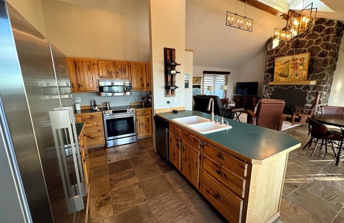 Moses Lake House | ​Discover Your Perfect Getaway at Potholes Reservoir