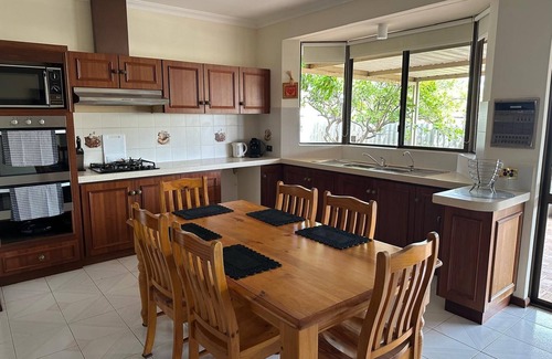 O'Connor House | Discover your perfect stay in a prime location close to Fremantle South Beach