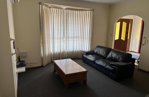 O'Connor House | Discover your perfect stay in a prime location close to Fremantle South Beach