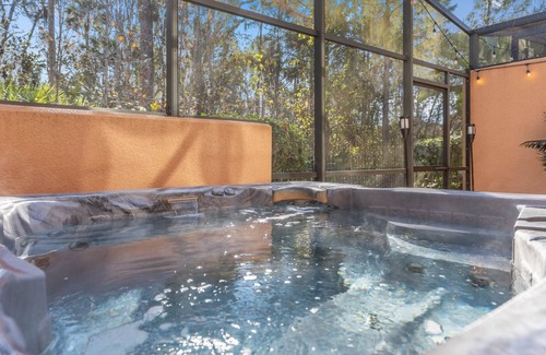 Kissimmee House | ♥︎ Disney-3 miles ♥︎ Private HotTub ♥︎Top Resort♥︎