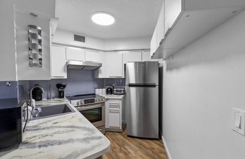 Ventura Condo | Disney and Airport 15 minutes from Luxury Condo