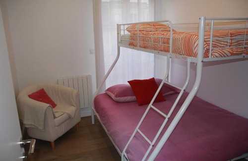Chessy Apartment | Disney Apart,3 mn from Disney, 4bedrooms, double free, secured parking,105 m2