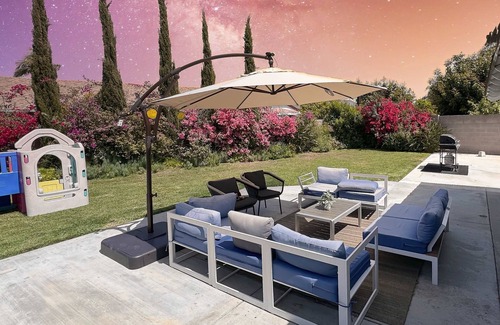 Sherwood Forest and Thistle Development House | Disneyland 8 Bdrm 4 Bth Pool/HotTub, Large Parking