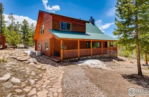 Crystal Lake Cabin | Distinctive