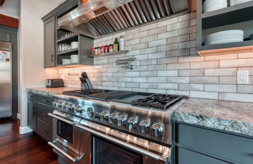 Kanab House | Dive Into Adventure, Large Luxury Family Home in Kanab with Pool, Slide, Hot Tub