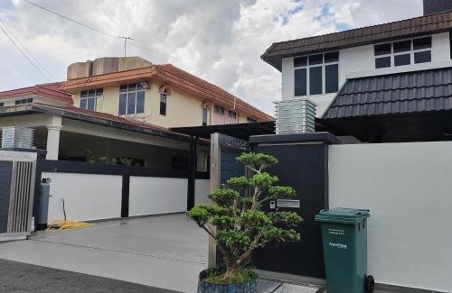 Taman Intan House | DIY Ocean BB 5BR Home Near Hak Yi Gai, 18 Guests