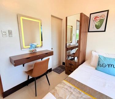 General Santos House | DJS TRANSIENT near Airport, Netflix, Fast Wifi, Hot &Cold Shower