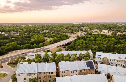 Georgetown Villa | Do not book this property platform tech issues