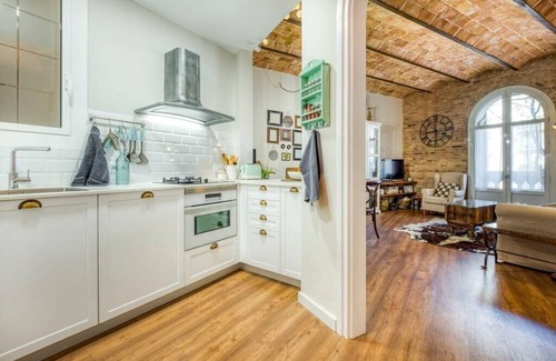 Dreta de l'Eixample Apartment | Do you want to be at home?