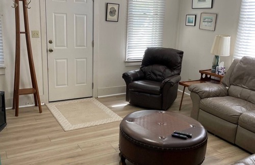 Randolph House | Doc's Hideaway, a Pet Friendly Home Near Manhattan
