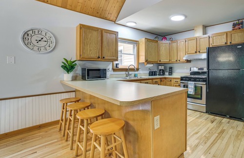 Higgins Lake Cabin | Dock Access + Nearby Beach: Higgins Lake Retreat!