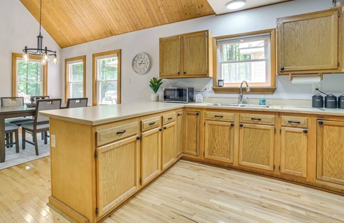 Higgins Lake Cabin | Dock Access + Nearby Beach: Higgins Lake Retreat!