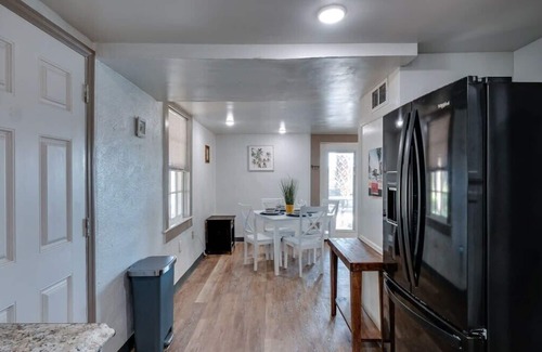 Savannah Apartment | Dock&Volleyball! Near Downtown- Orange Oasis