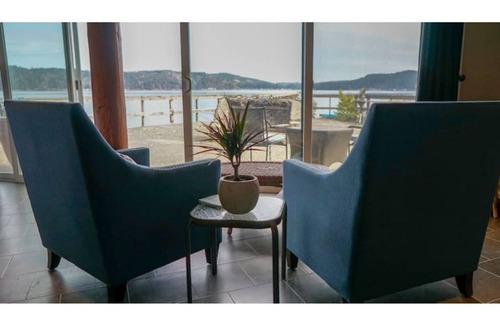 Union Apartment | Dockside ~ Private Waterfront Paradise