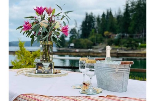 Union Apartment | Dockside ~ Private Waterfront Paradise