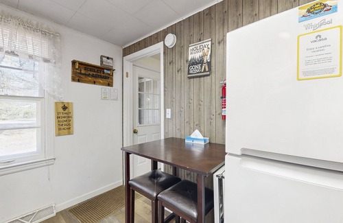 Eagle River House | Dog & Family-Friendly Home w/Free WiFi, Full Kitchen, Flatscreen TV -near lakes